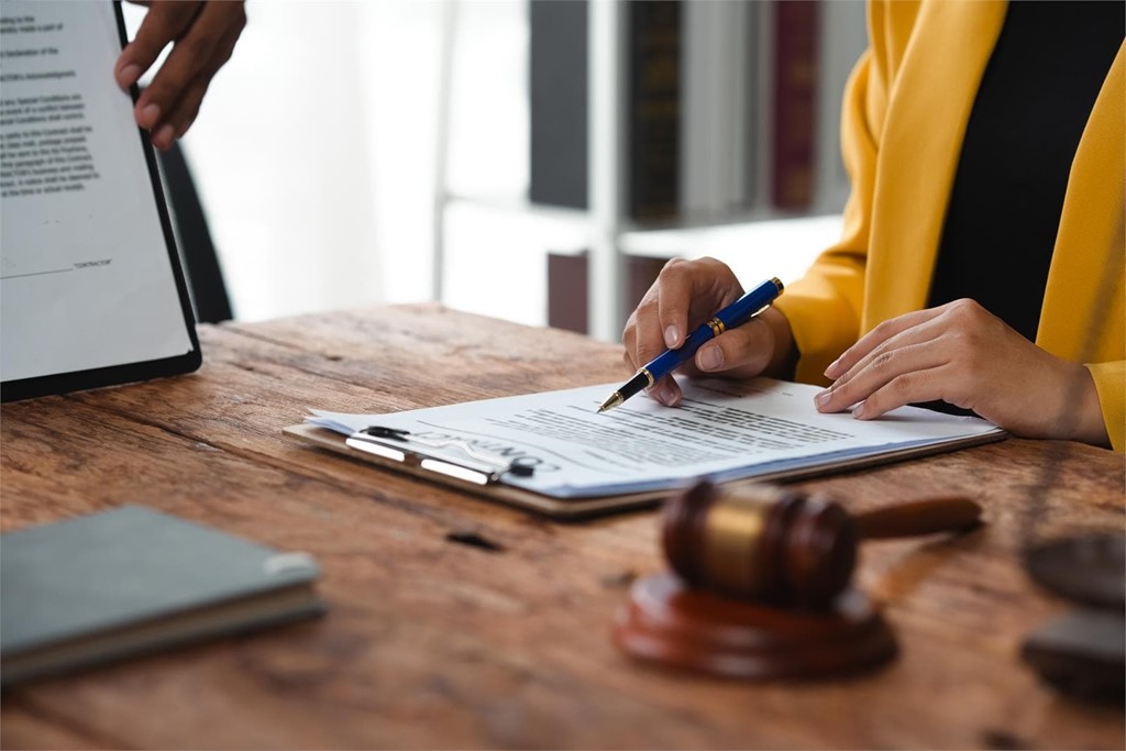 ¿Cómo legalizar un contrato privado?