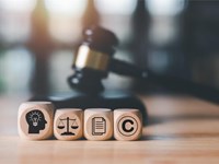 ¿Cómo proteger los derechos de propiedad intelectual en el ámbito empresarial?