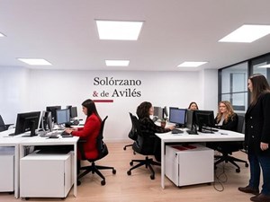 ¿Qué pasa si dejo de pagar la cuota de la tarjeta mientras reclamo judicialmente?